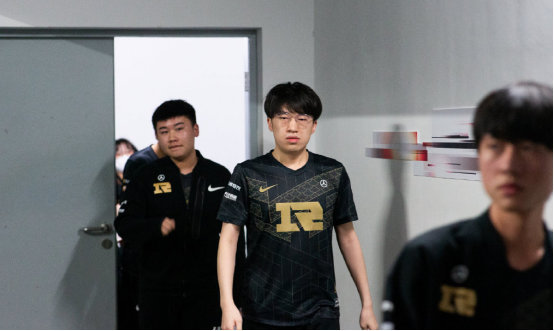 业的竞技精 业的竞技精