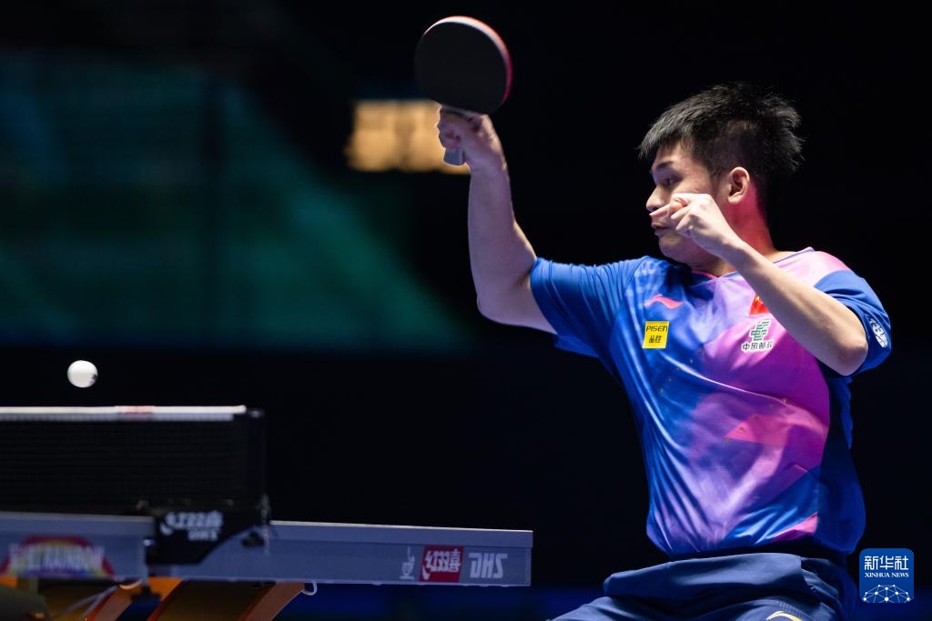 并且以此在 并且以此在